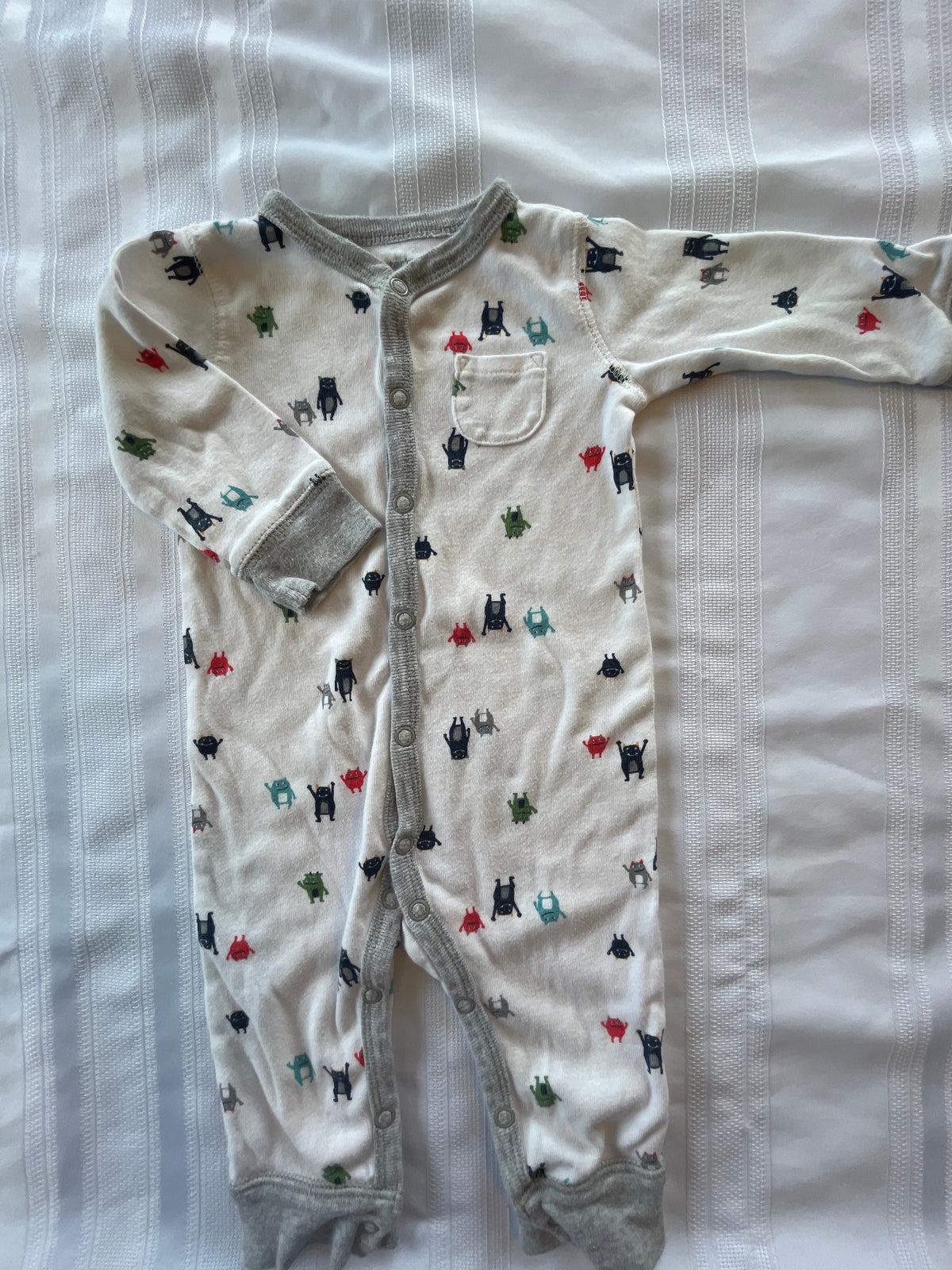 #43 Boys 6 mo Carters LS romper EUC