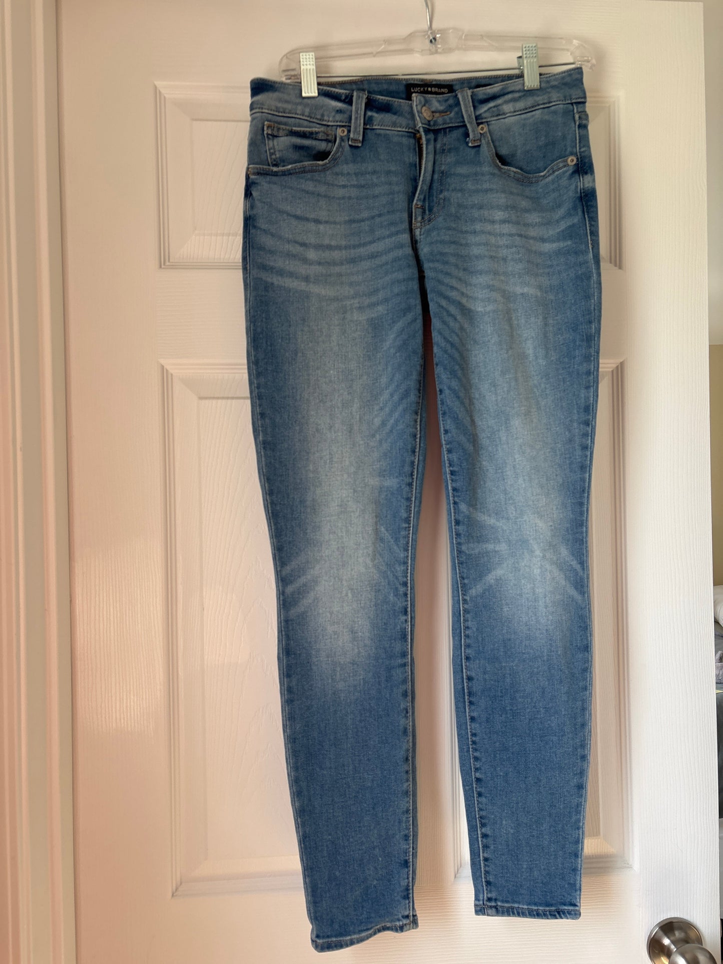 Seller #62 Women's Lucky Brand Low Rise Lolita blue jean sizE 4/27 EUC