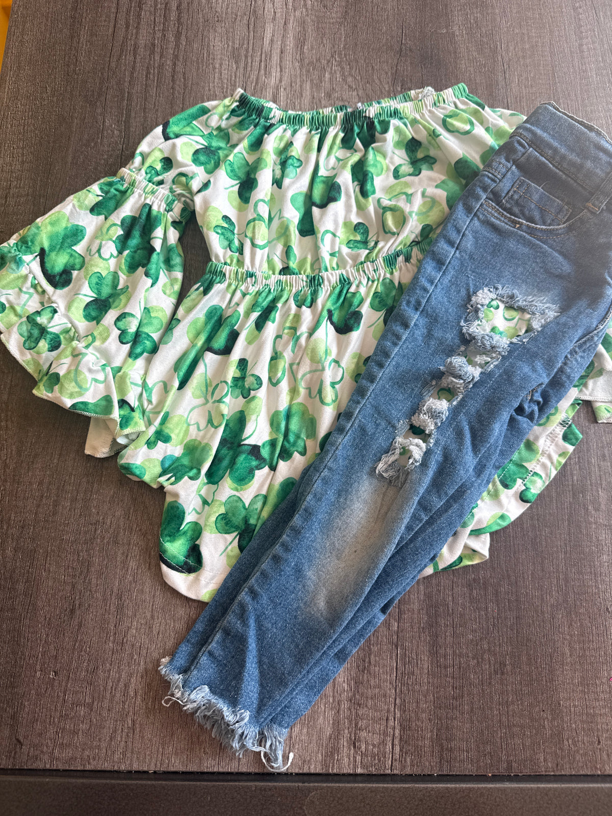 #145- 4T (Says Small on tag) Lucky Outfit