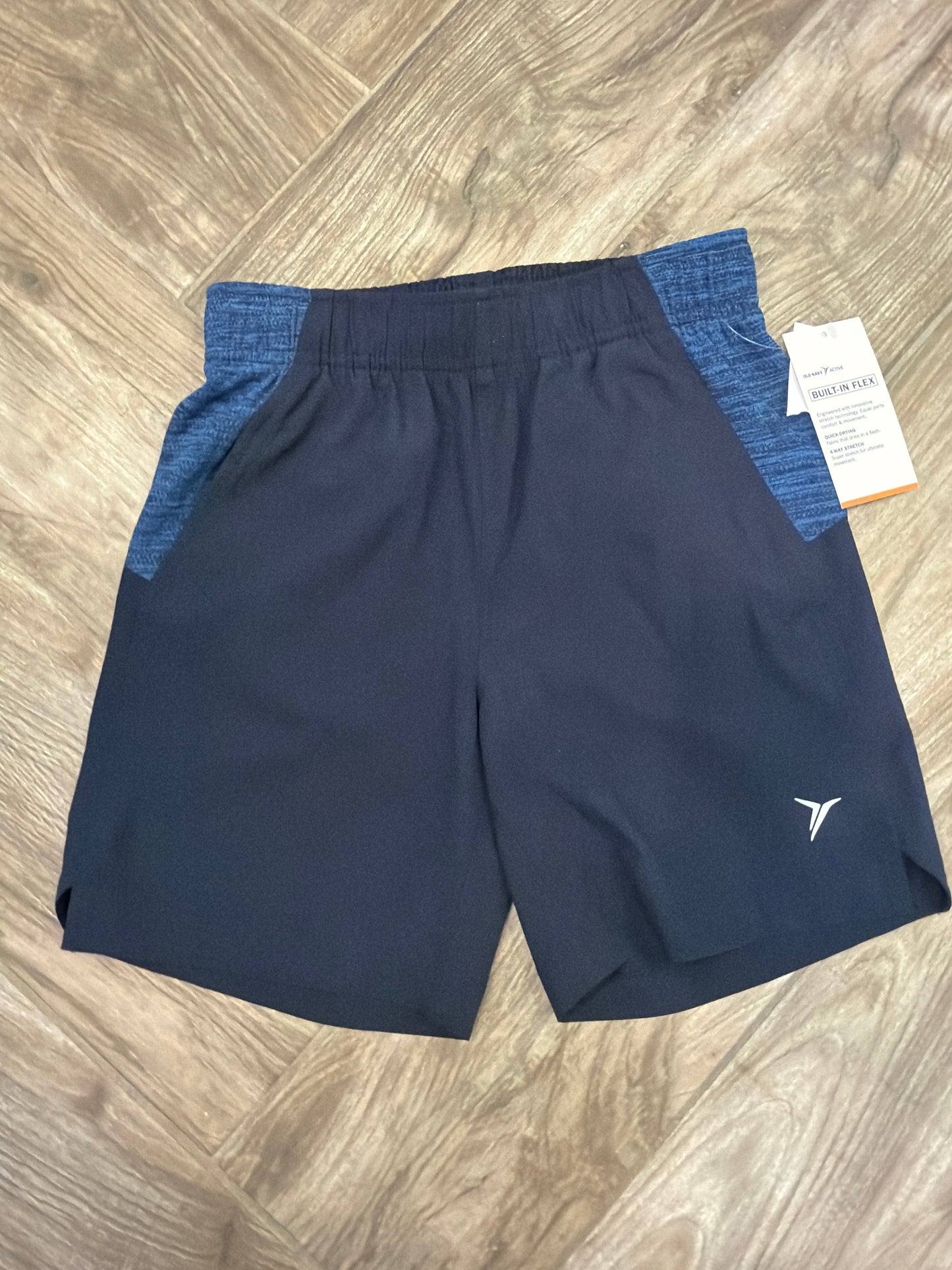 #208 NWT Boys size small old navy shorts