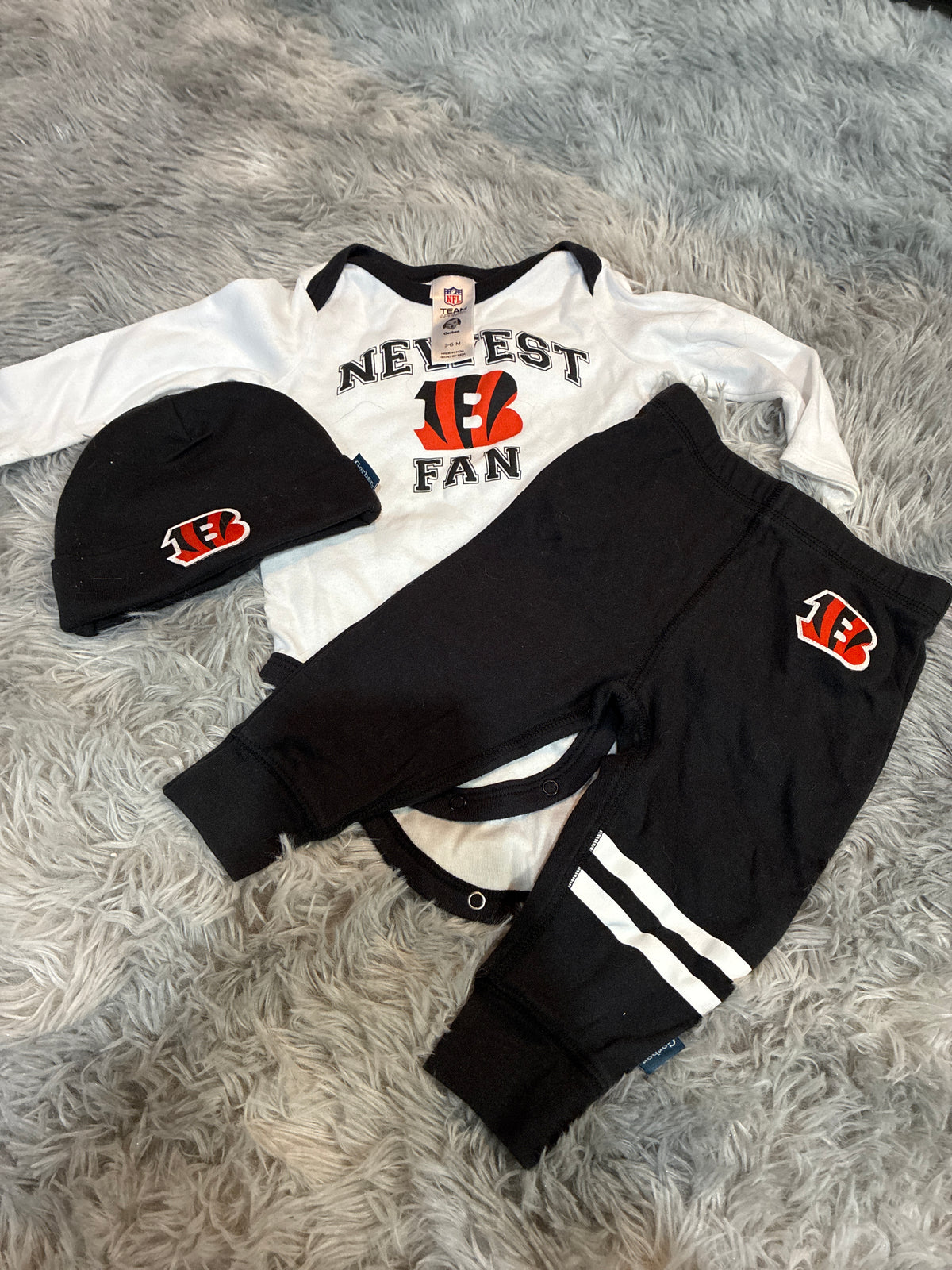 SCO46-NFL-Bengals outfit-3-6m-gender neutral