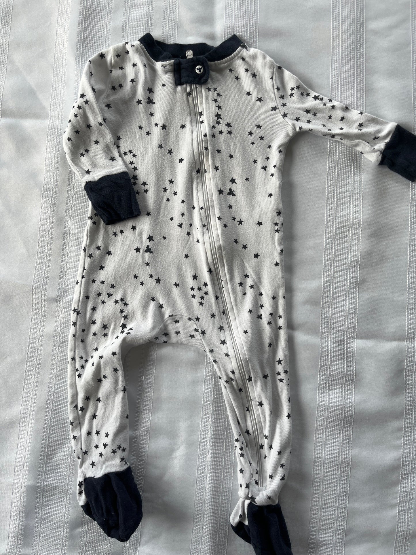 #29 9 mo Boys Burt’s Bees footed romper EUC