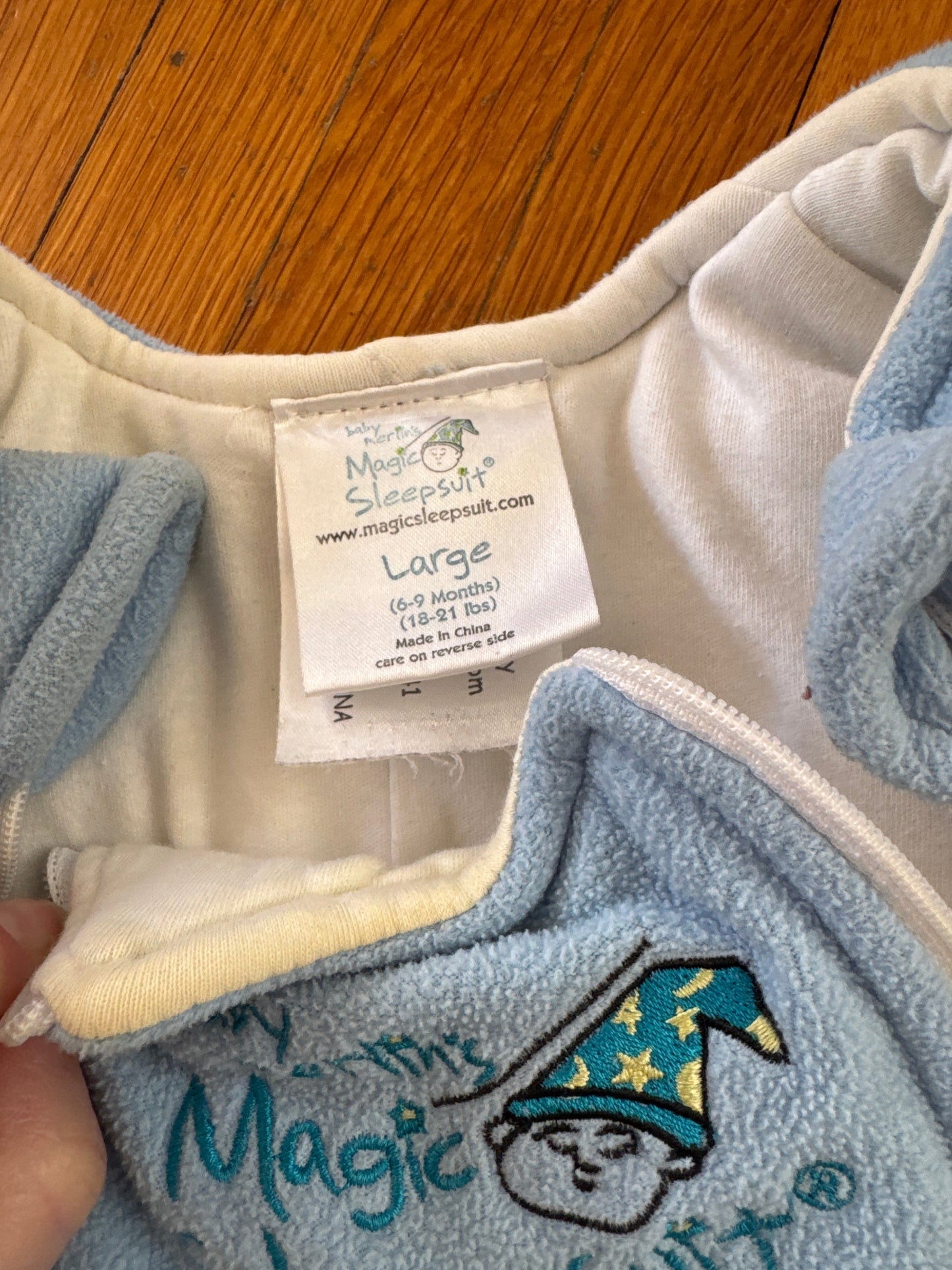 Seller #127 Magic sleep suit size large