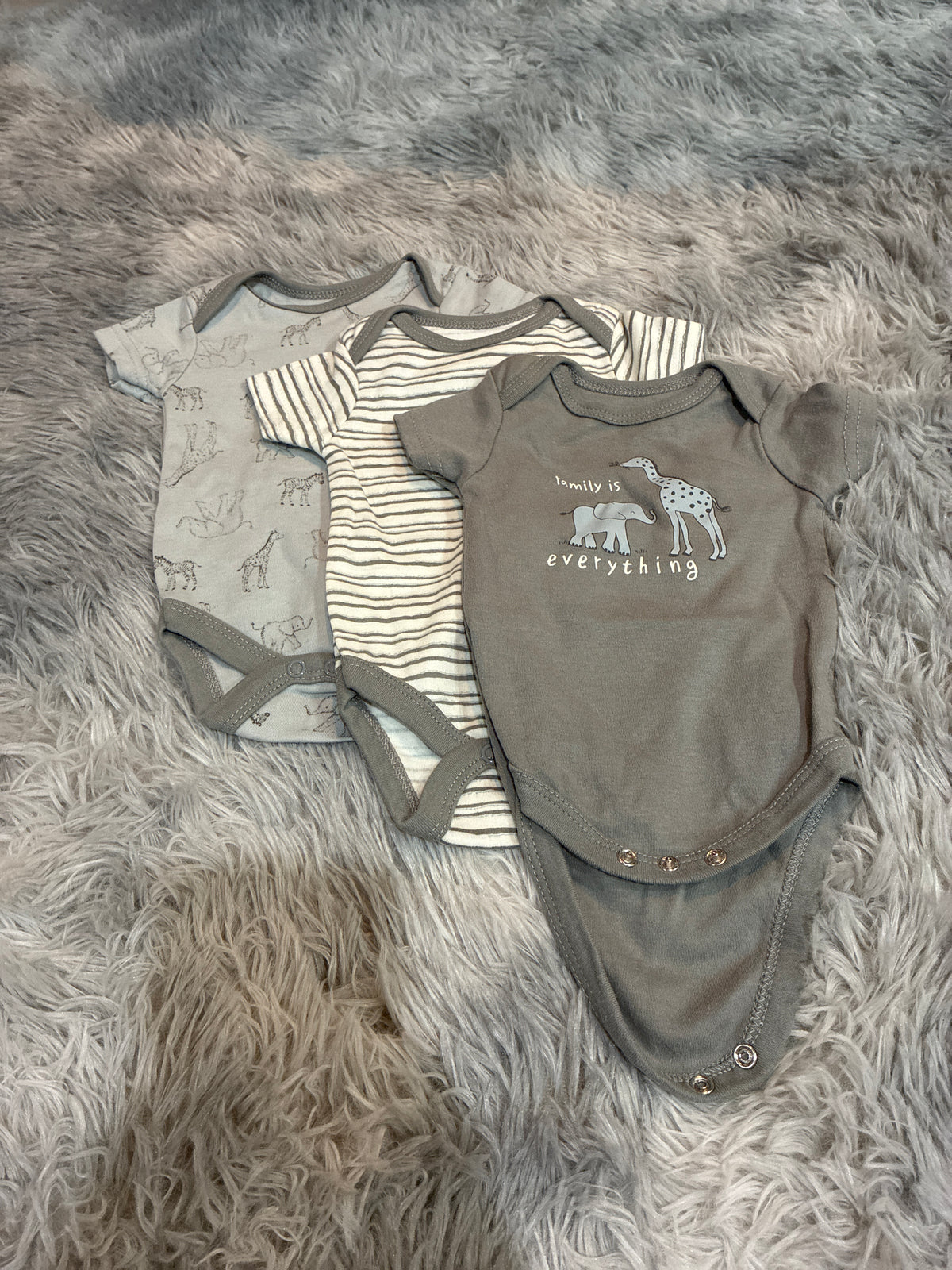SCO46- Le Top Bebe- short sleeve onesies simple- gender neutral-0-3 months-3 pack