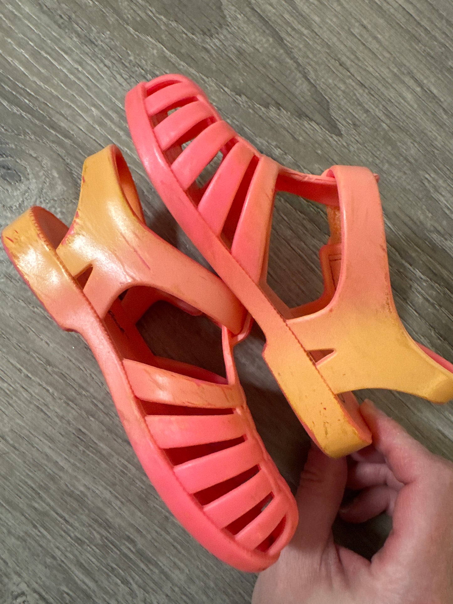 #149 Toddler Girls size 7 Jellie sandals