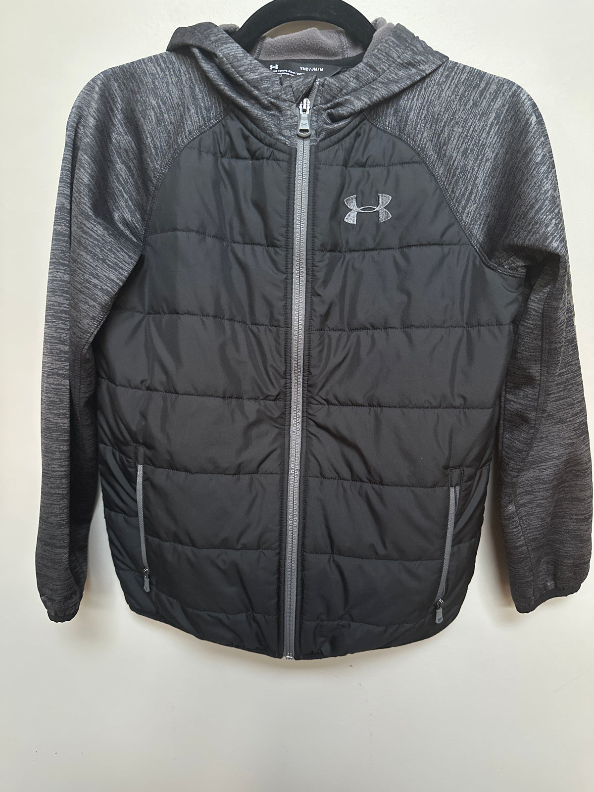 #130 Under Armour Boys Sz M (10/12) Hooded Jacket