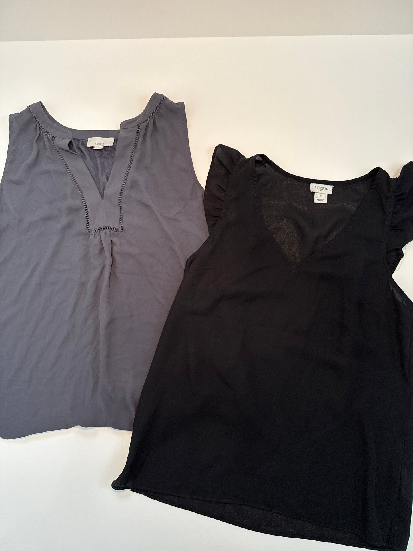 #96 Women’s Sleeveless Blouse Set XS/S
