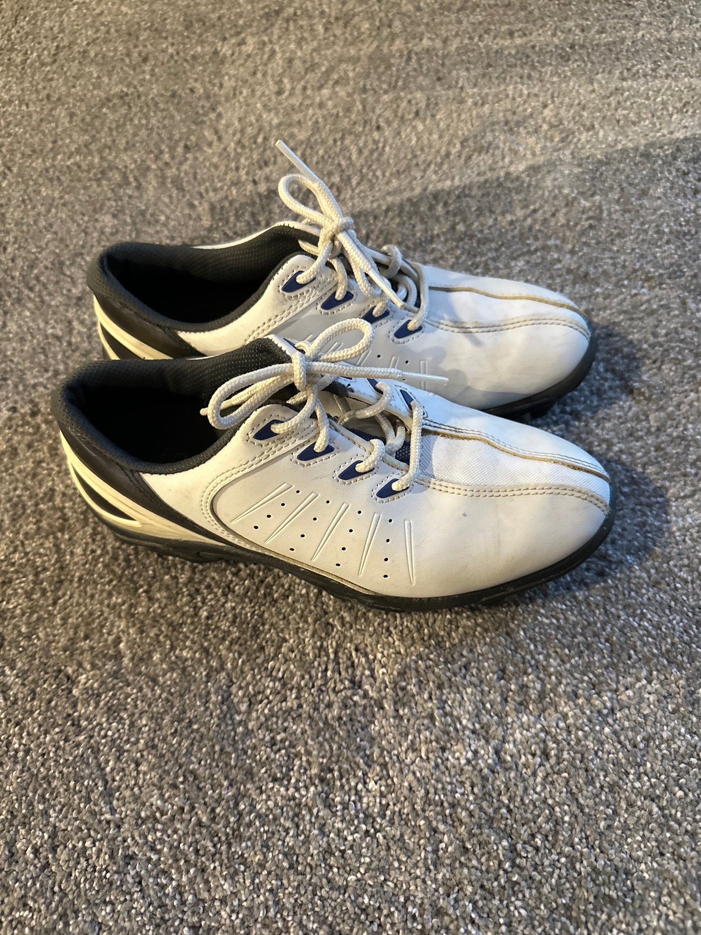 #133 Boys Golf Cleats Shoes Sz 3 FootJoy