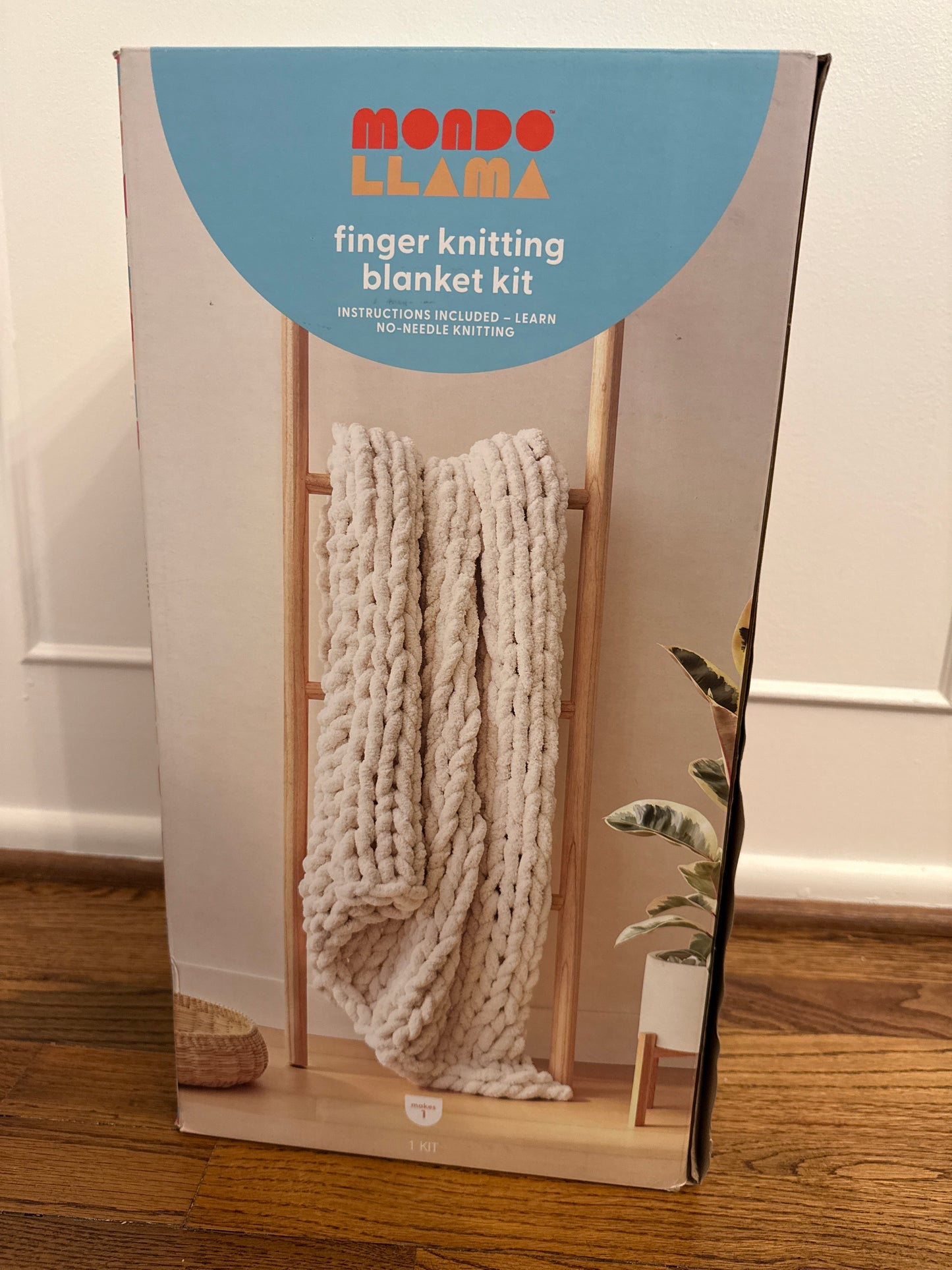 #64 Brand New Mondo Llama finger Knit Blanket Kit (was $35)