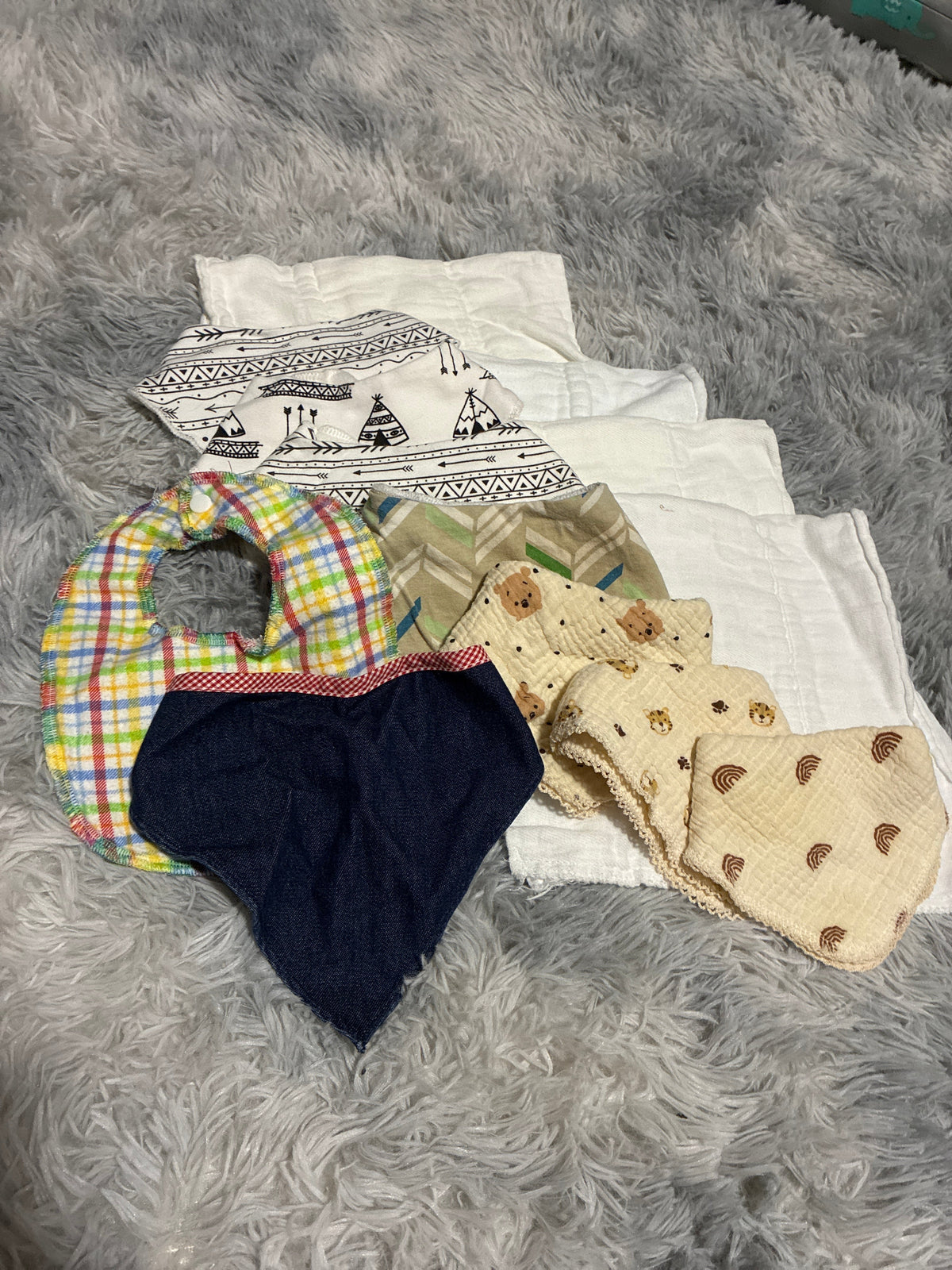 SCO46-Bibs & burp cloths - gender neutral
