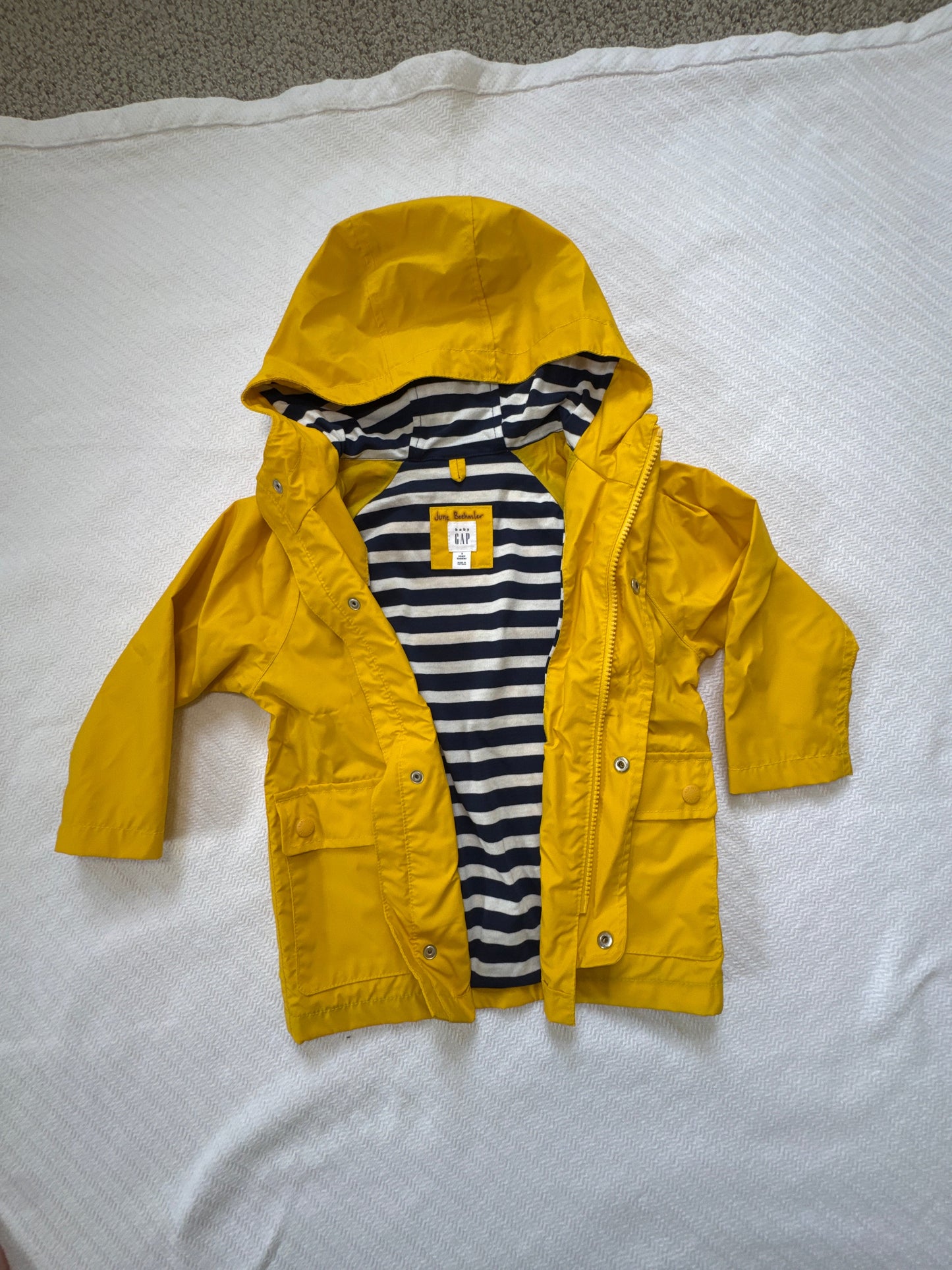 Seller #127 Kids Gap 3T raincoat