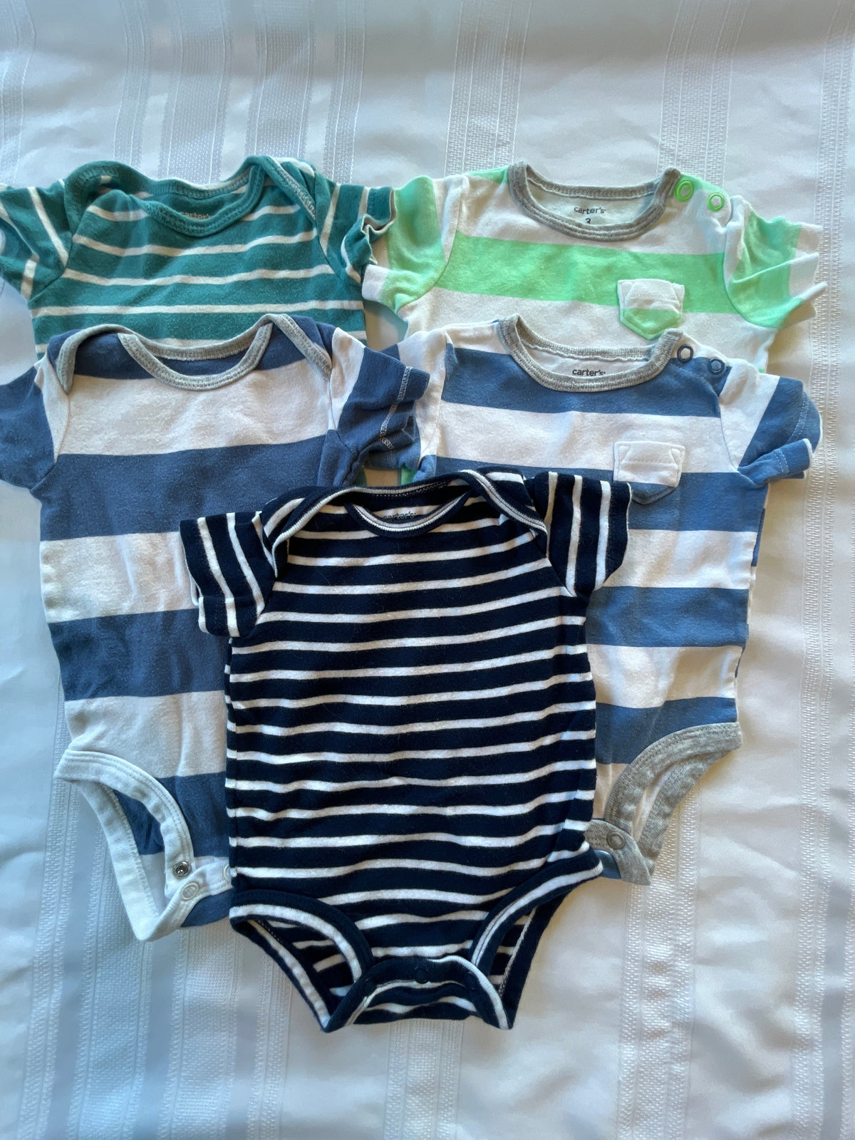 #43 Boys 3 mo Carters onesies set of 5 EUC