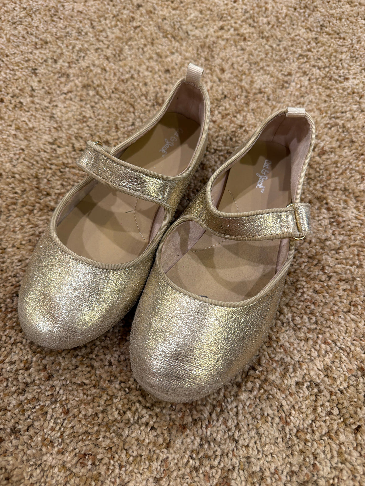 #47, Girls size 12 sparkly gold flat. Cat and jack