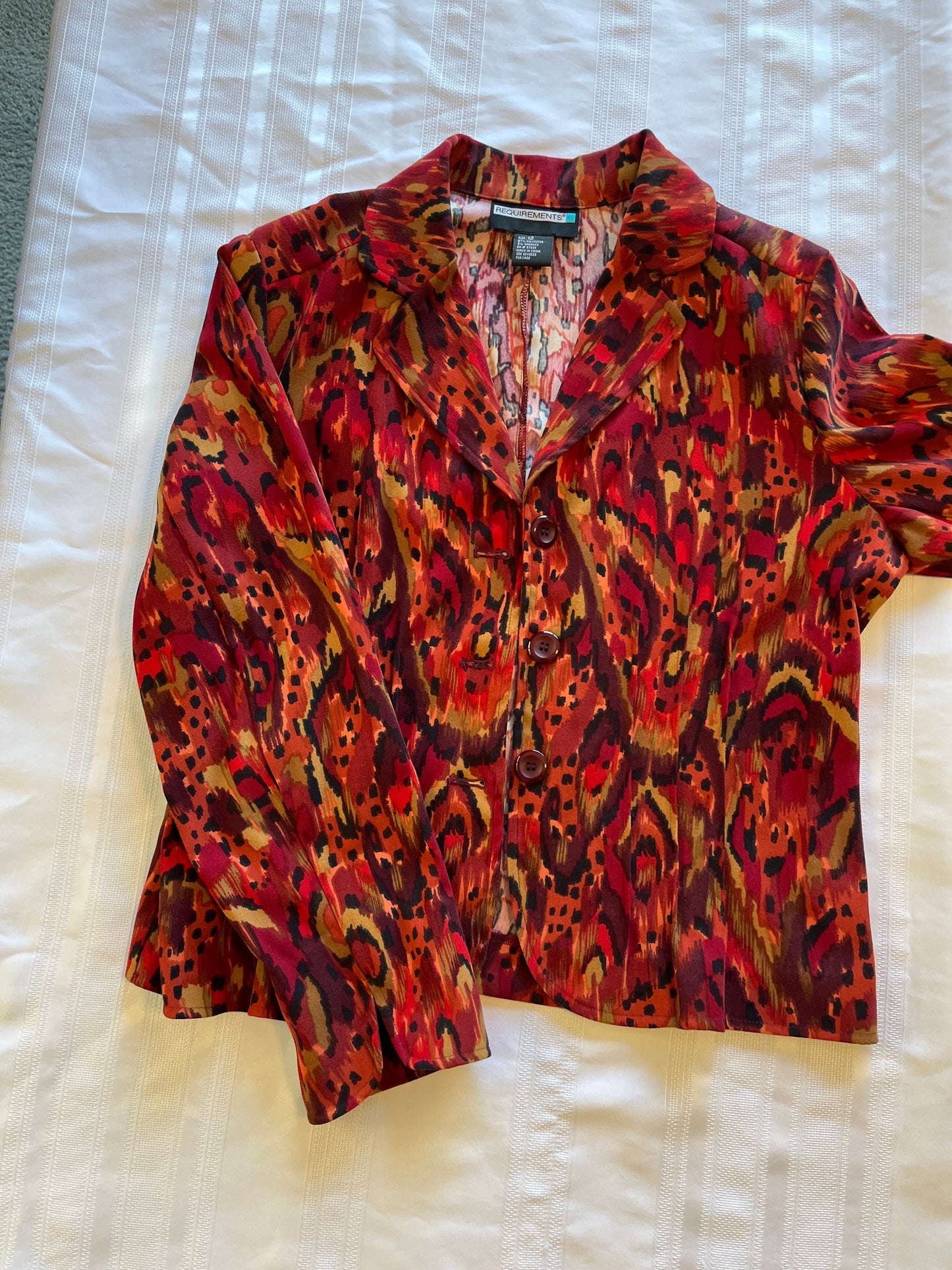 #29 Women’s size 13 fitted jacket EUC