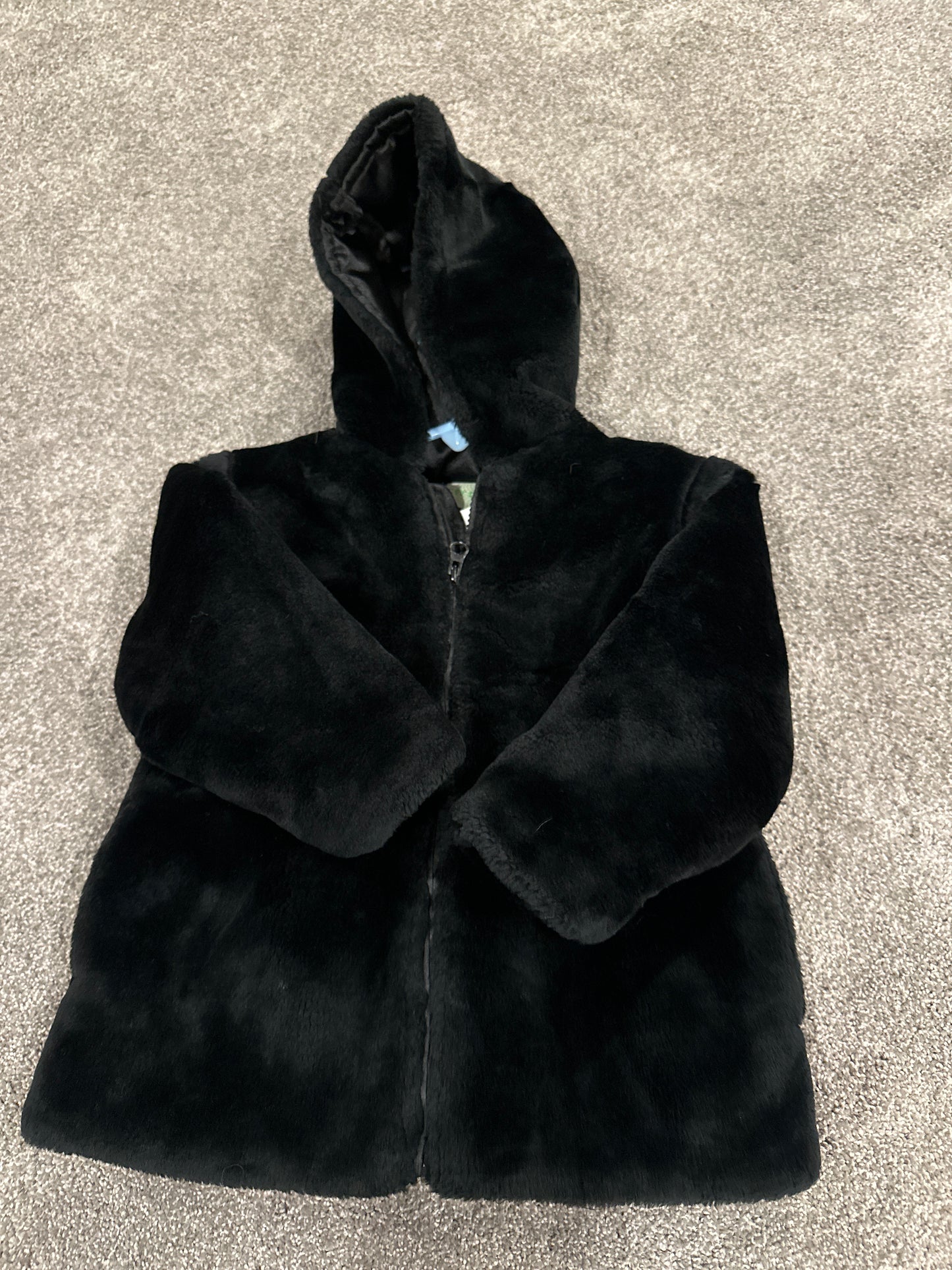 #133 Circo Girls Sz 3T Fur Blqck Coat