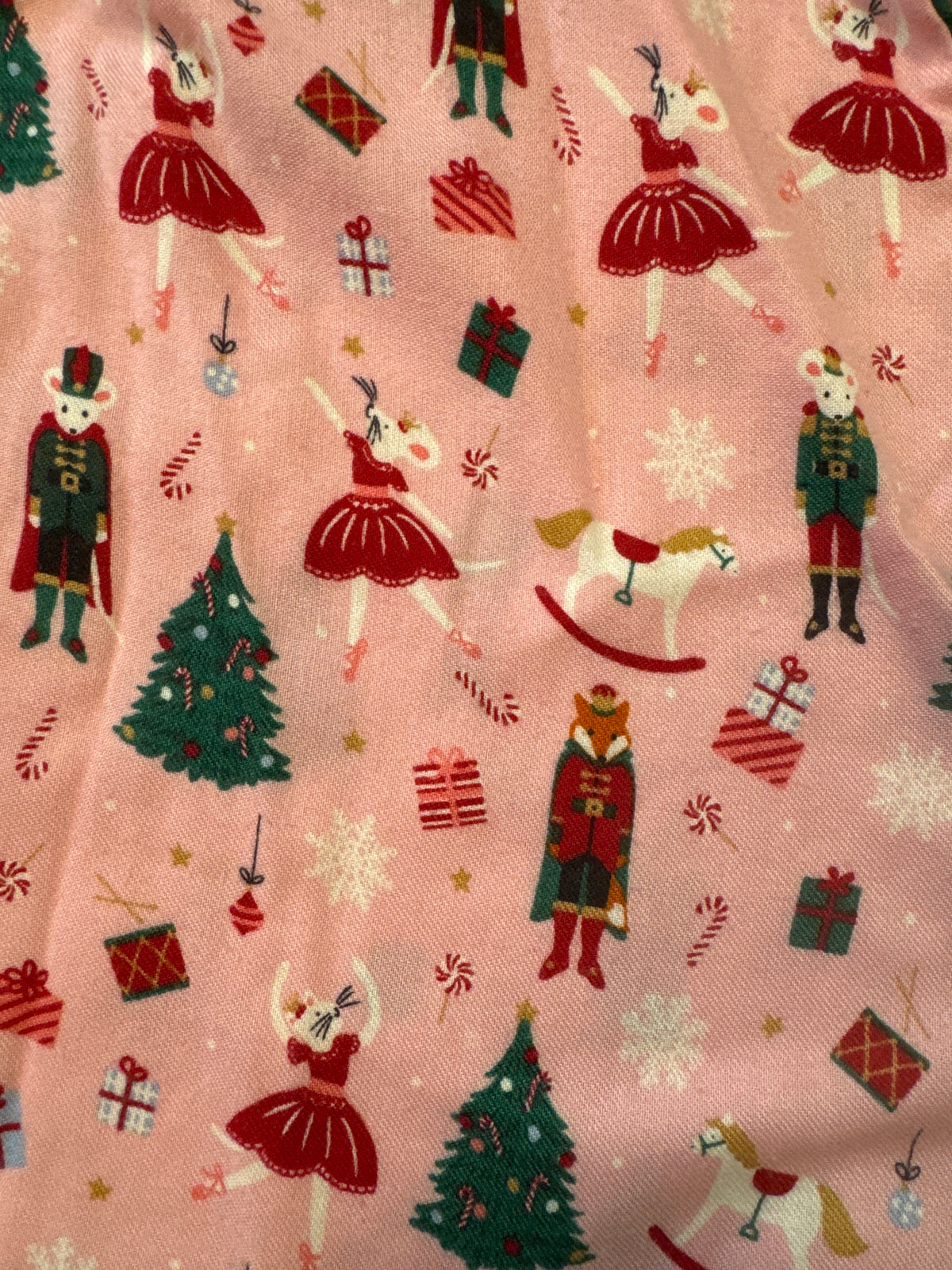 #149 Girls 4T Gymboree nutcracker nightgown