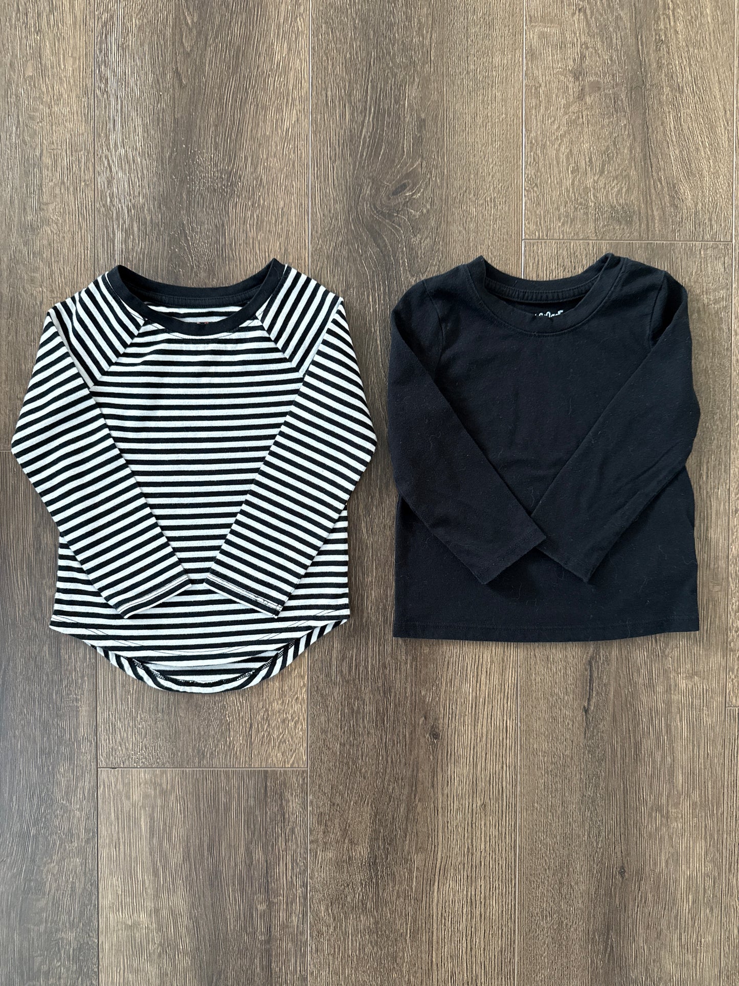 #173-Cat & Jack shirt bundle girl size 2T
