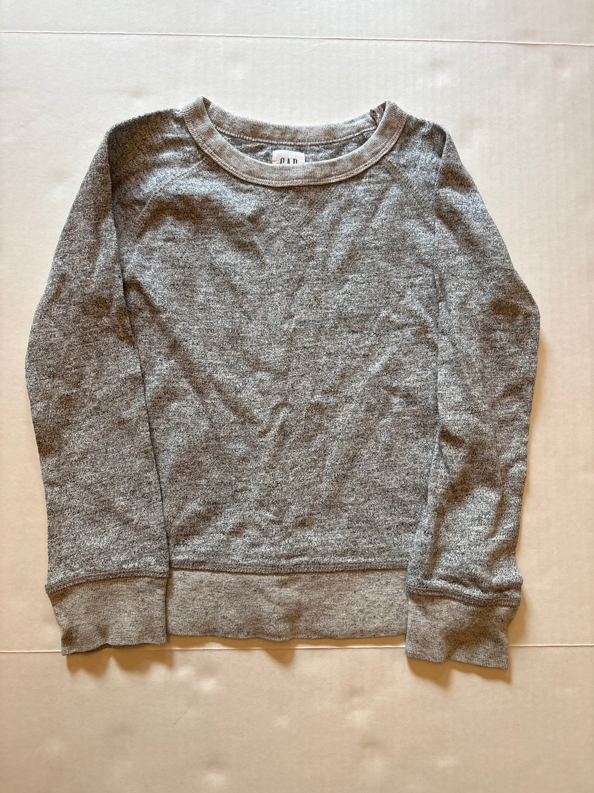 Seller 118 VGUC Boys Heathered gray long sleeve shirt size XS(4/5)