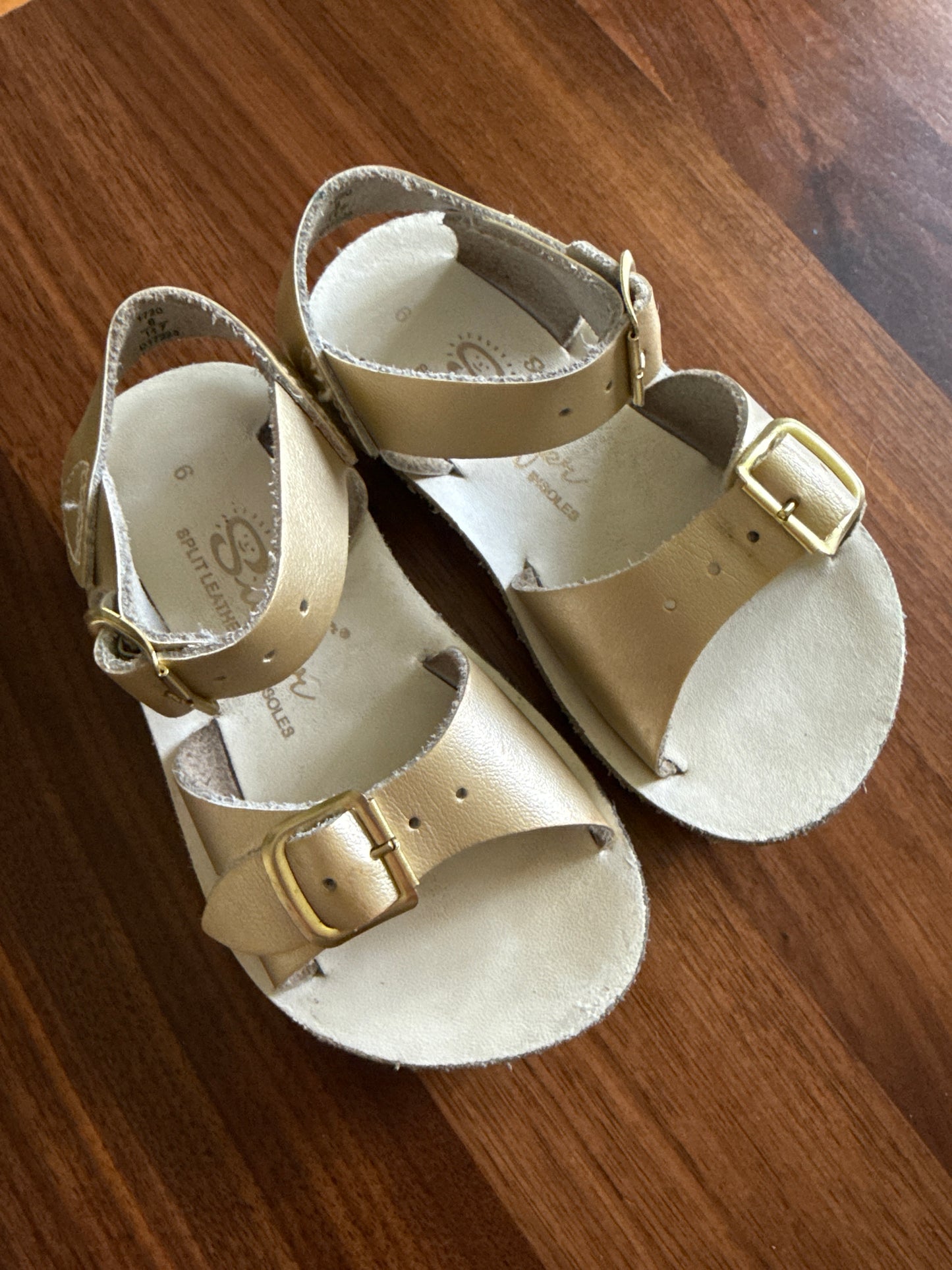 Seller 179 - girls gold size 6 sandals