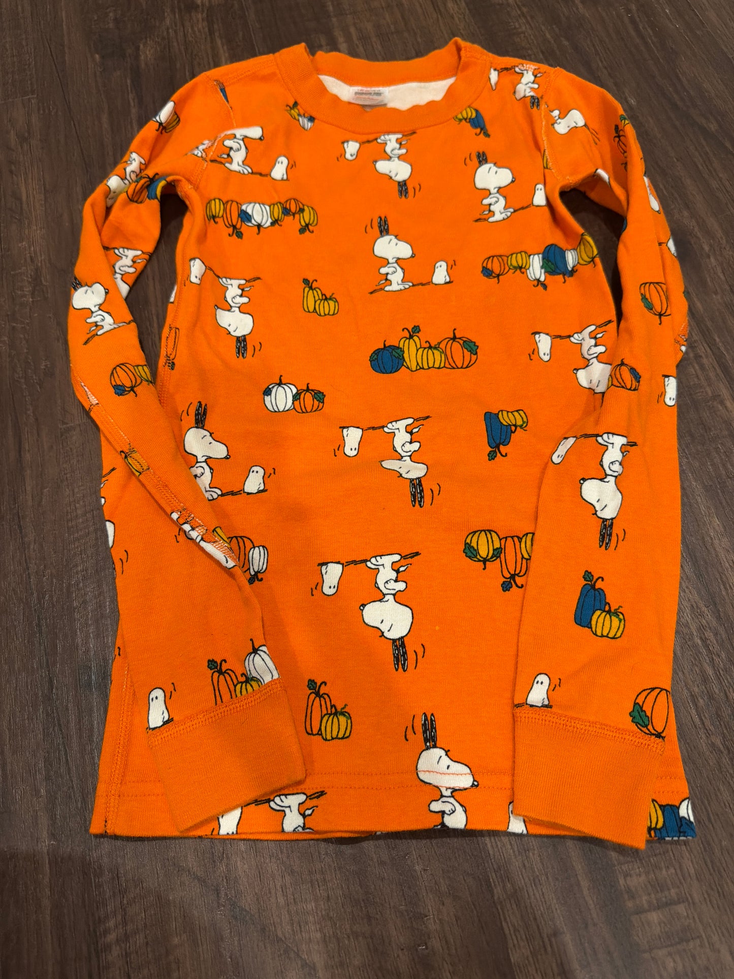 #107 like new Hanna Andersson Peanuts Snoopy pajama top