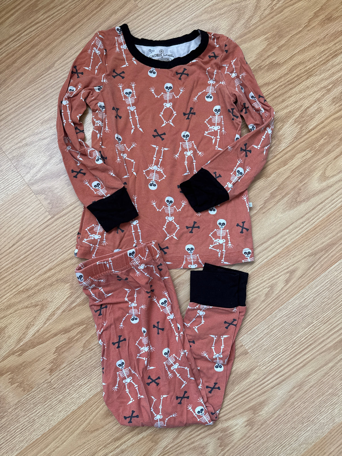 #87 Caden lane 2t bamboo orange Halloween skeleton oakamas VGUC