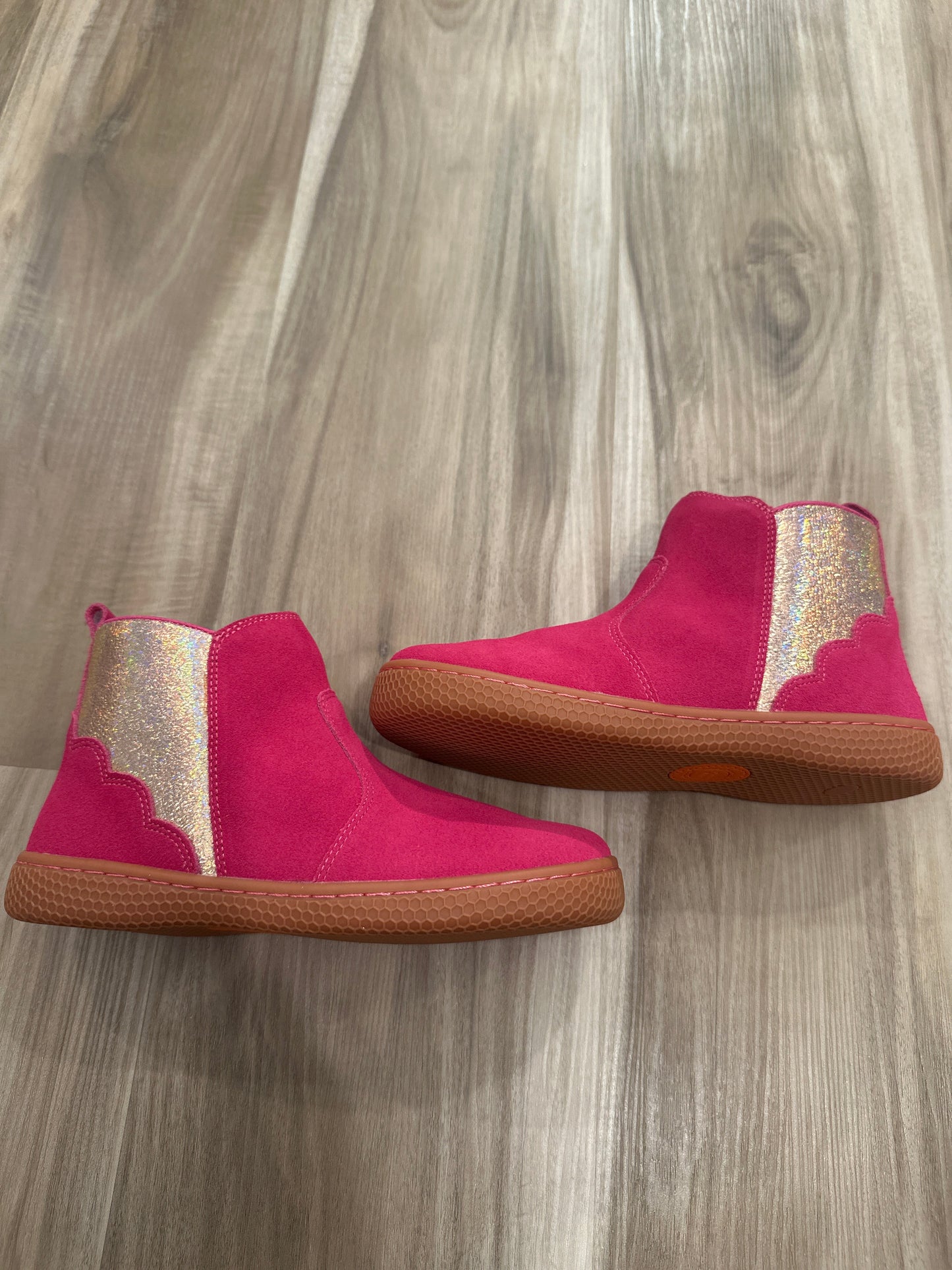 Seller 147 | reduced Girls Livie & Luca size 1Y | New w/out box