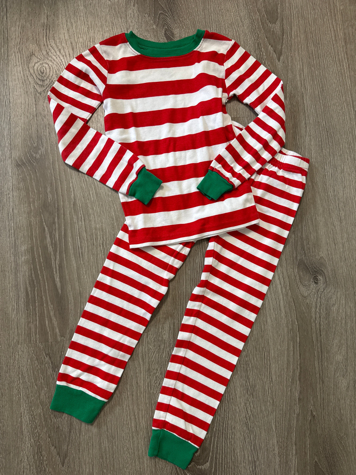 #149 Kids Carters size 6 striped Christmas pajamas
