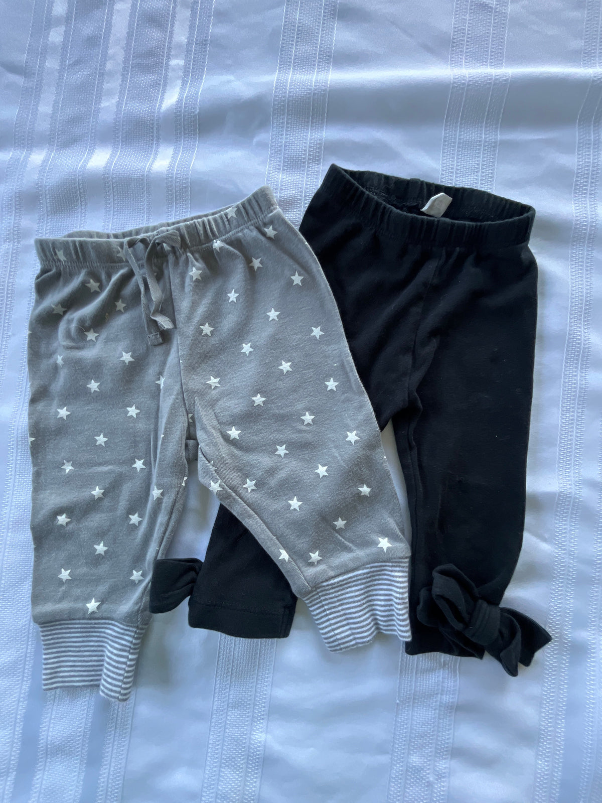 #43 Girls 3-6 months pants set of 2 EUC