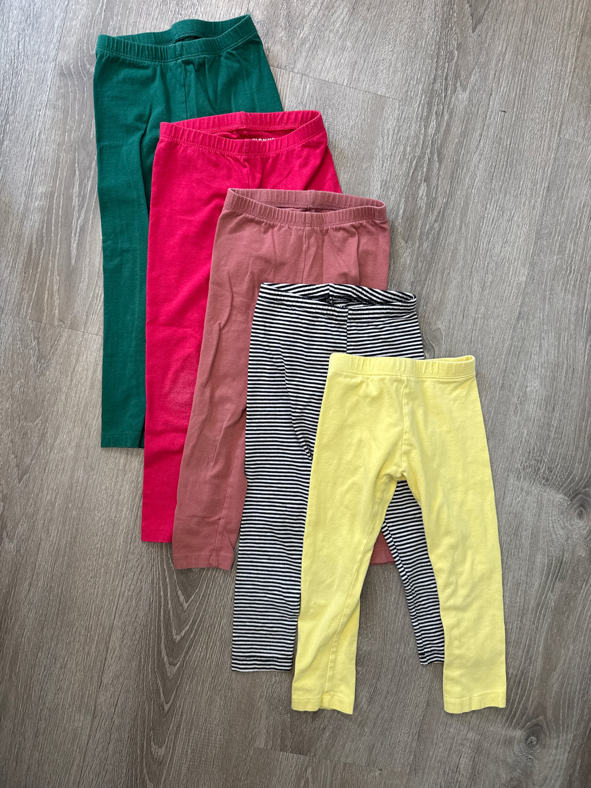 #149 Girls 4T Old Navy leggings