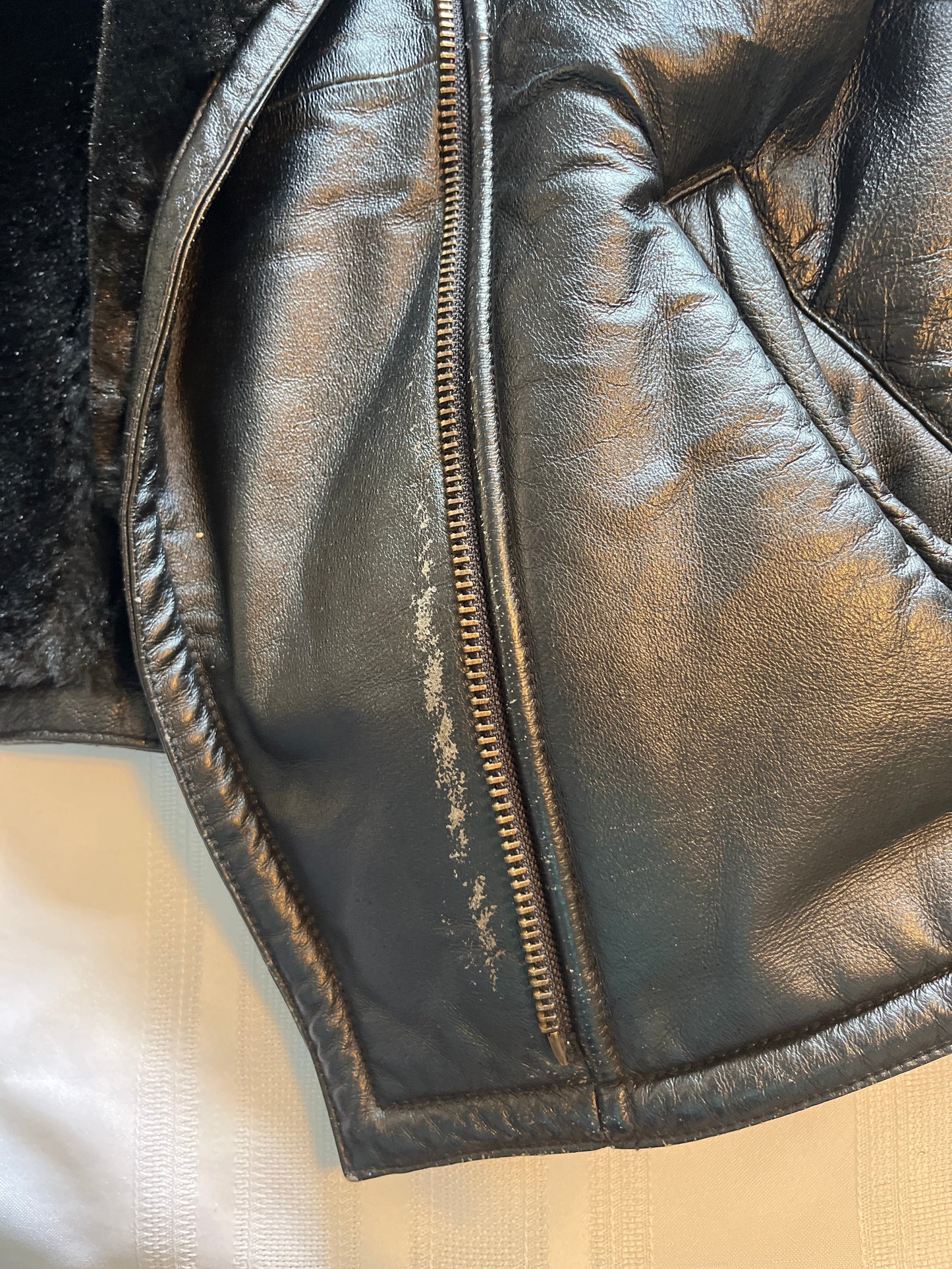 #29 Size L Women’s leather coat with gloves EUC