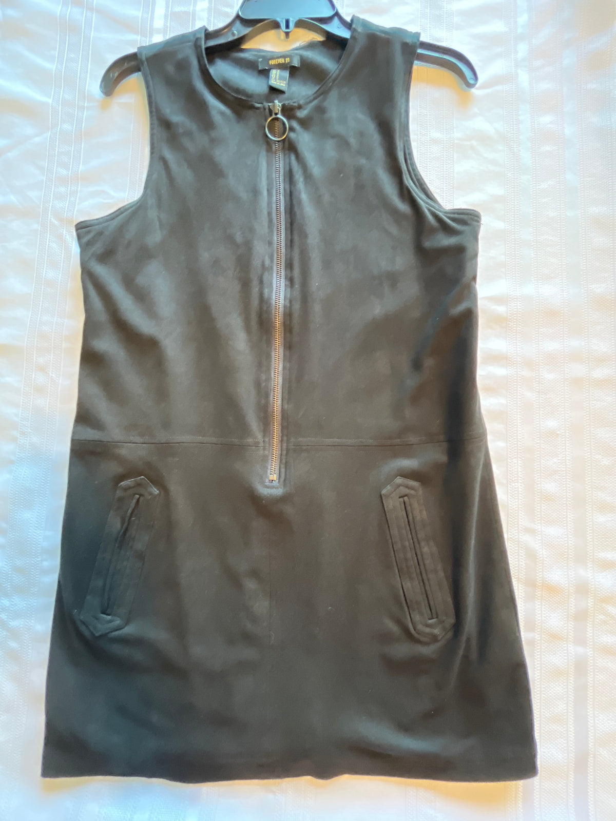 #43 Women’s medium suede jumper EIC