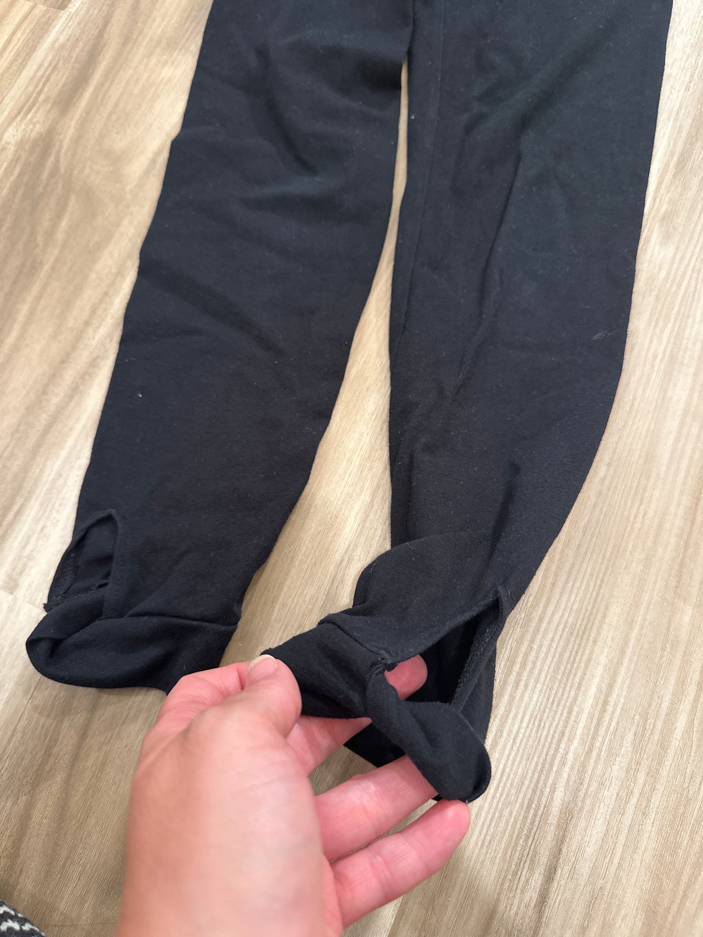 Seller 147 | Girls Size 6/7 stretch old Navy black leggings