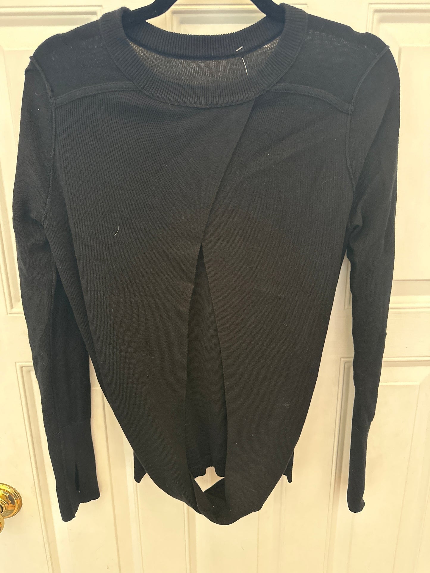 #133 Lululemon Sz 4 (No size dot) Black Knot Open Back Sweater