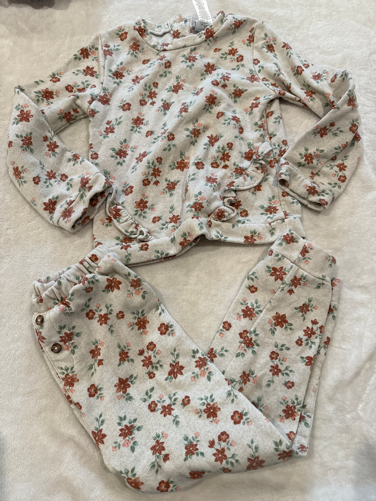 #81 Girls 6X Nicole Miller tan set euc