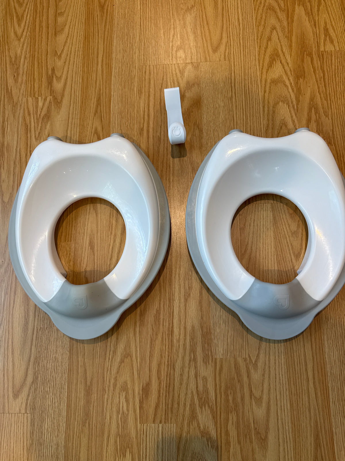 #87 2 Potty seats with hook