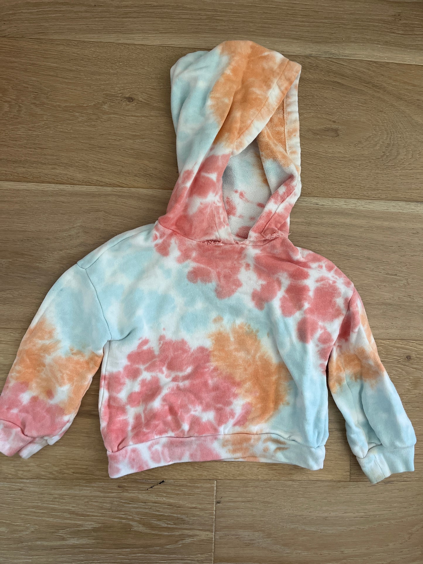 #110 Tucker and Tate Girls 2T Tie Dye sweatshirt