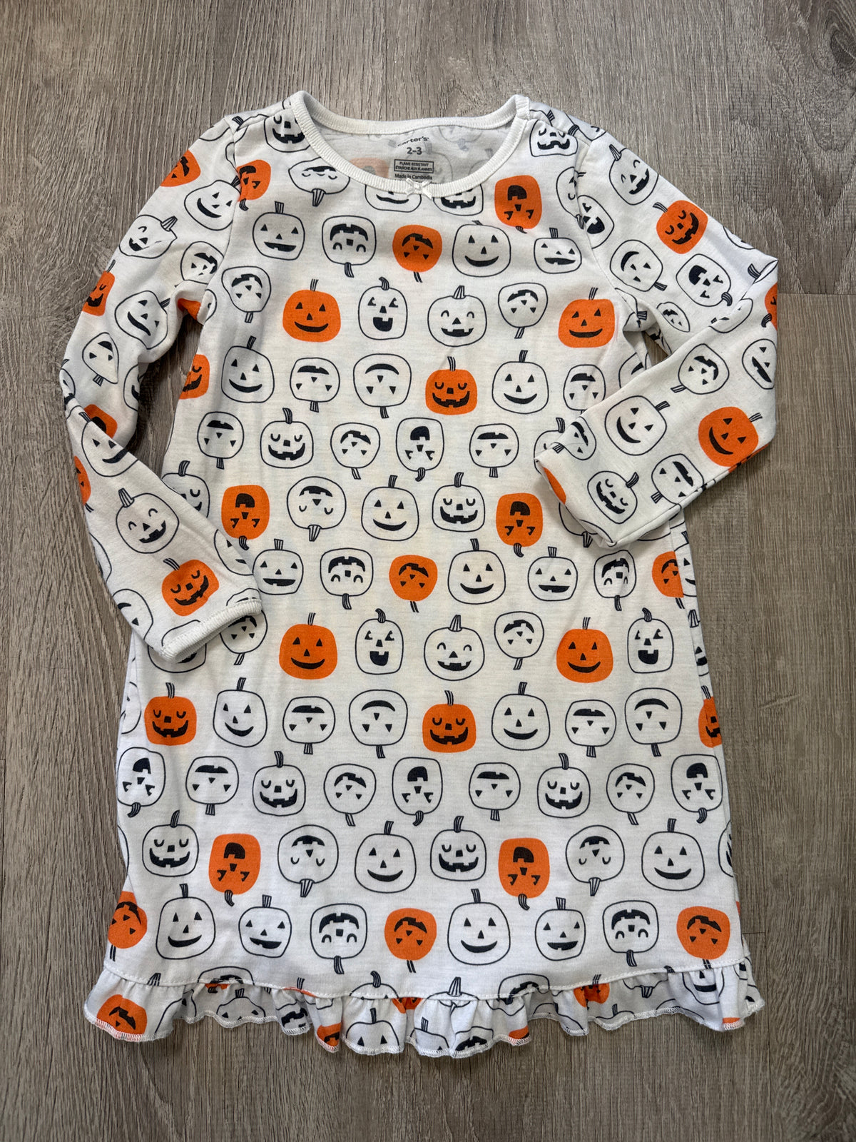 #149 girls carters 2-3T Halloween nightgown