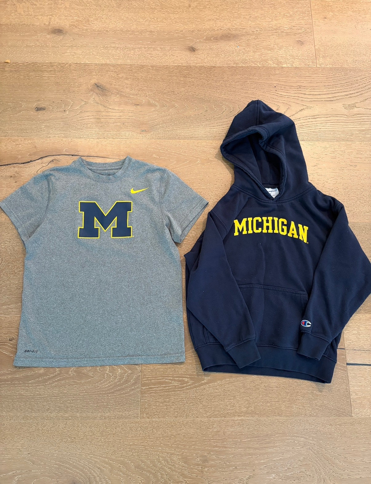 Seller #193 University of Michigan Gender Neutral Boys Girls Size 6/7 Nike T-Shirt and Champion Hoodie