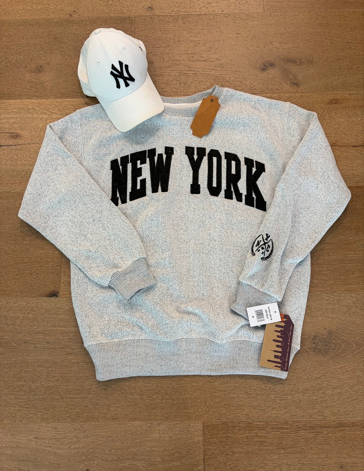 Seller #193 NWT Women's Size Medium New York Soft Sweatshirt and GUC New York Yankees Hat