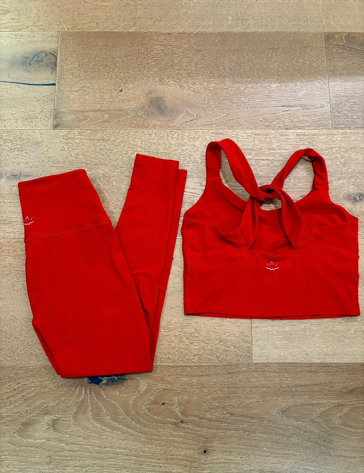 Seller #193 Washed-Never-Worn Beyond Yoga Women's Size M Heathered Holly Red Spacedye Twist Through Cropped Tank and High Waisted Legging (Retailed for $130!)
