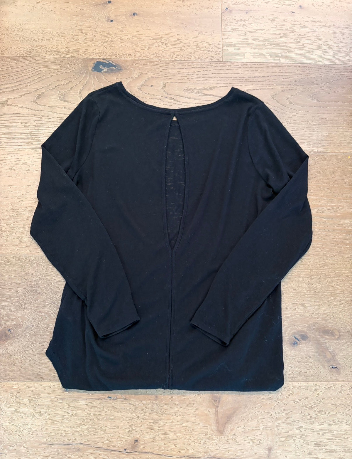 Seller #193 Athleta Women's Size M/L Open Back Lightweight Sweater