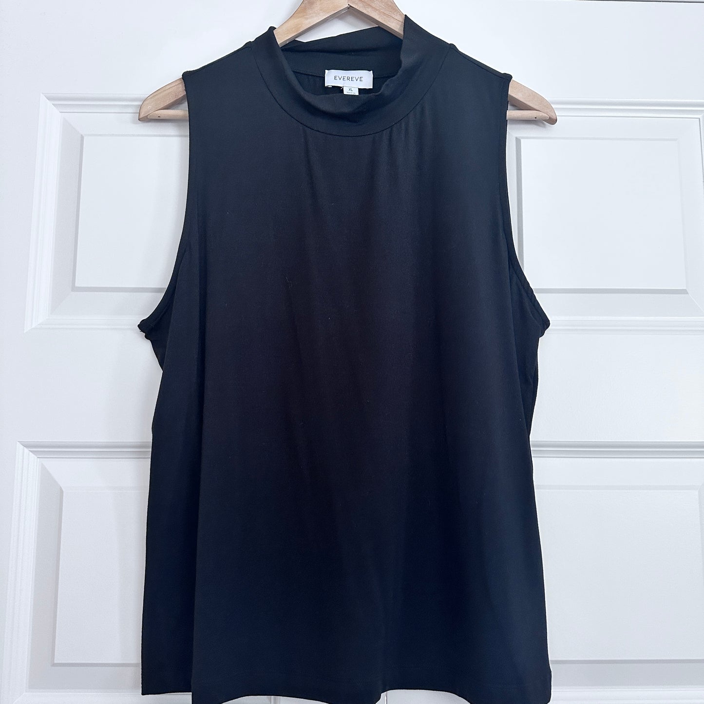 Seller #147 | women’s XL black tank | Evereve