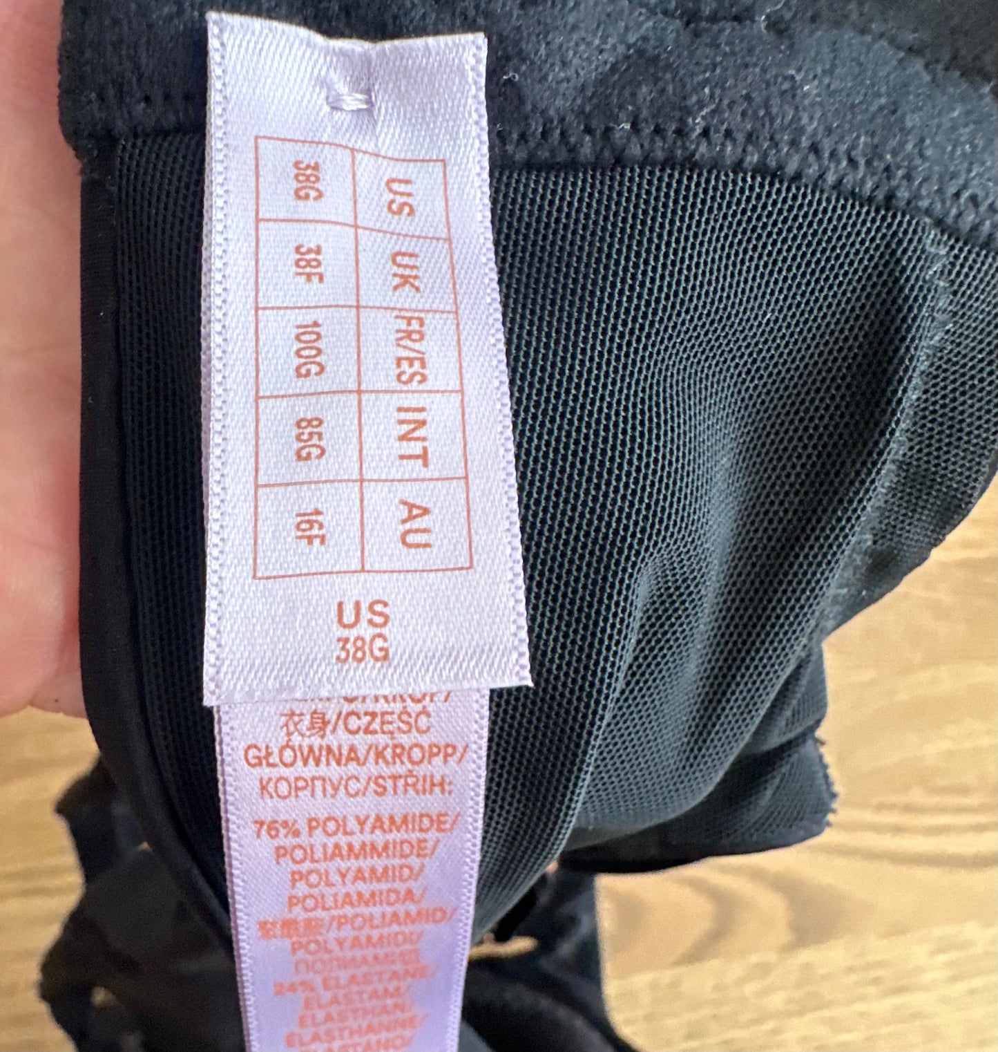 #24 size 6 under armour hoodie