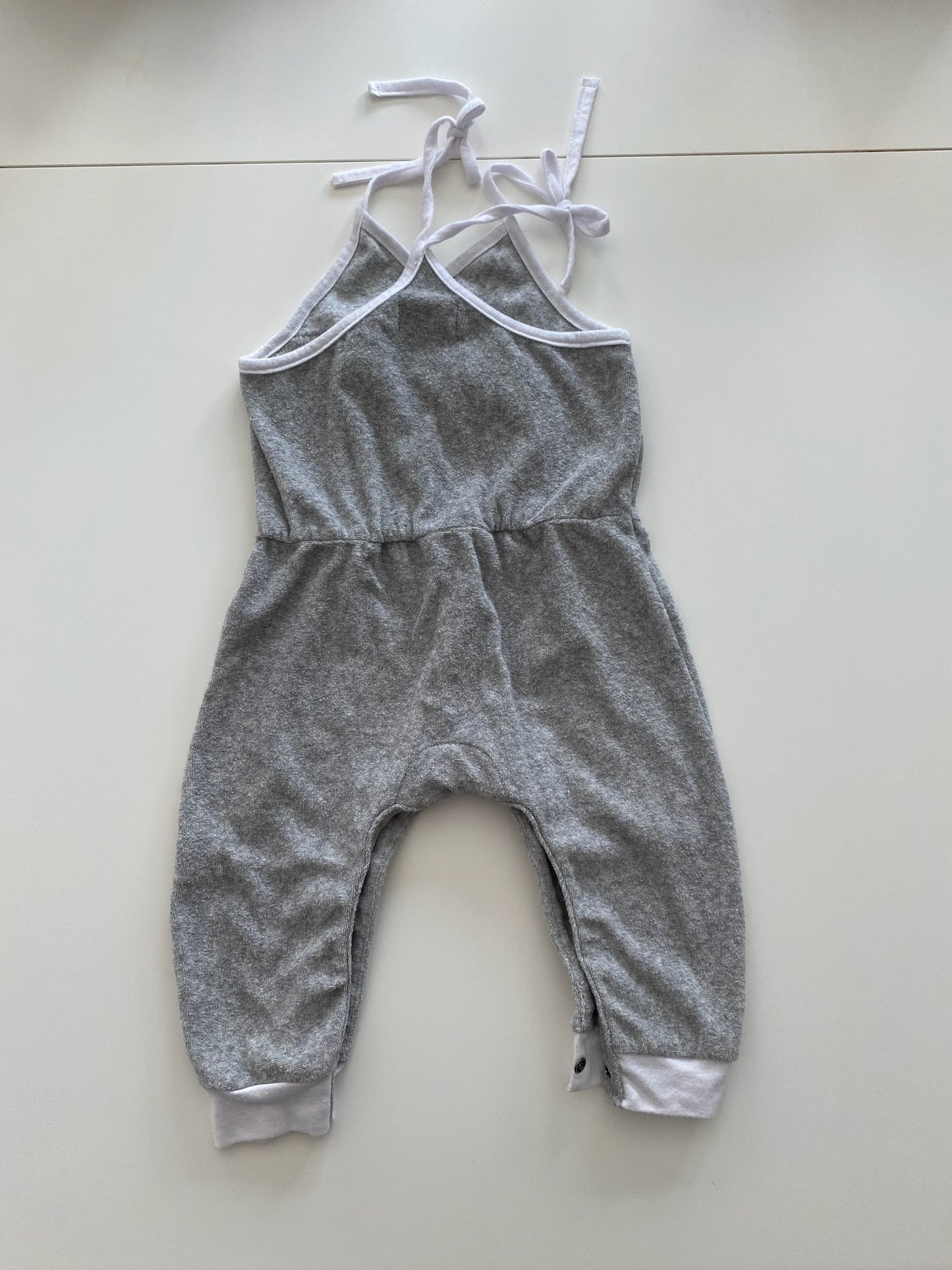 #117, Girls 18M, Miki Miette Gray Rainbow Terrycloth Romper, VGUC