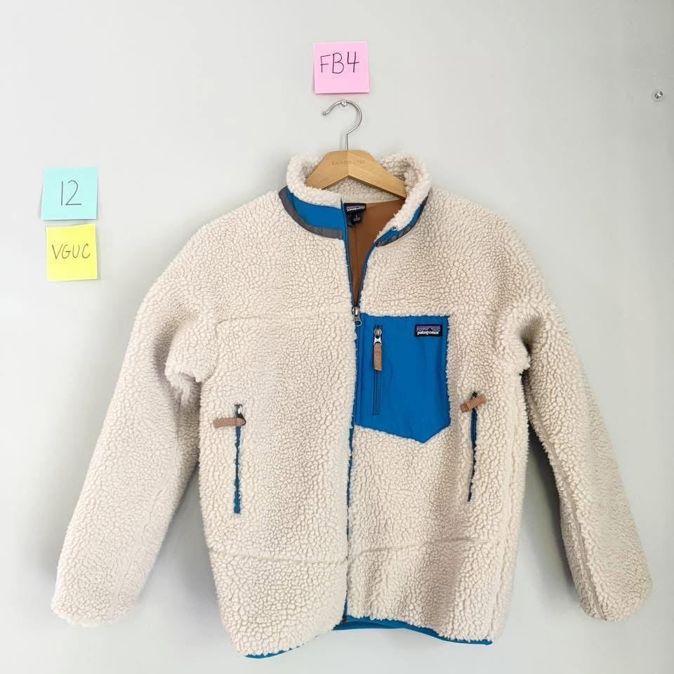 Seller 196- Patagonia Sherpa jacket 12