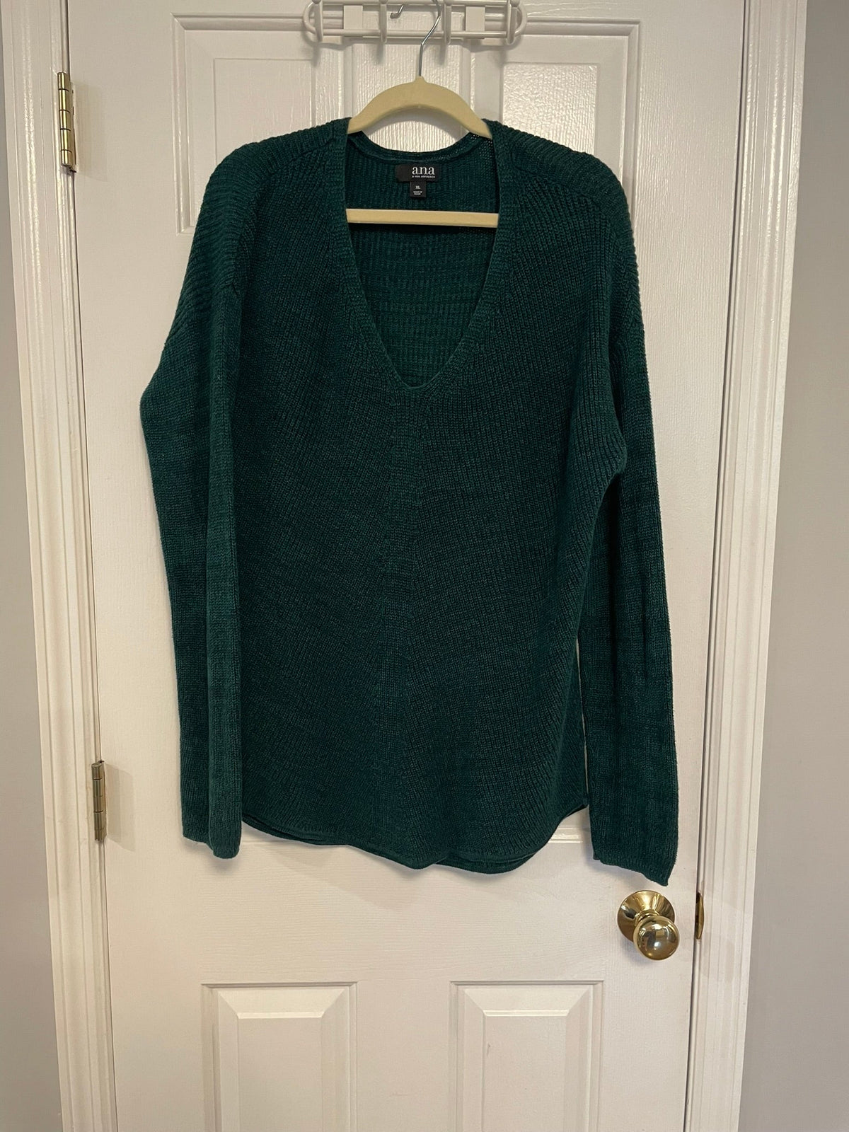 Seller #12 | Ana Dark Green, V Neck, Long Sleeve Sweater | EUC | Size XL