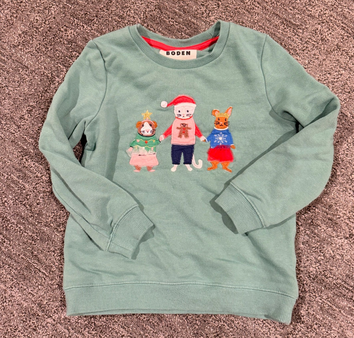 #133 mini Boden holiday sweatshirts 5-6