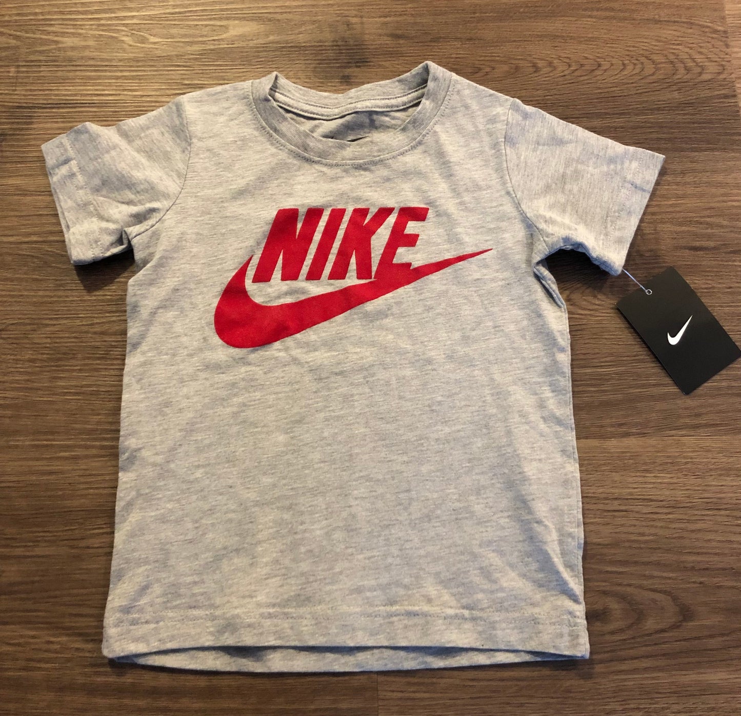 #82 NEW Nike t shirt boys 4t