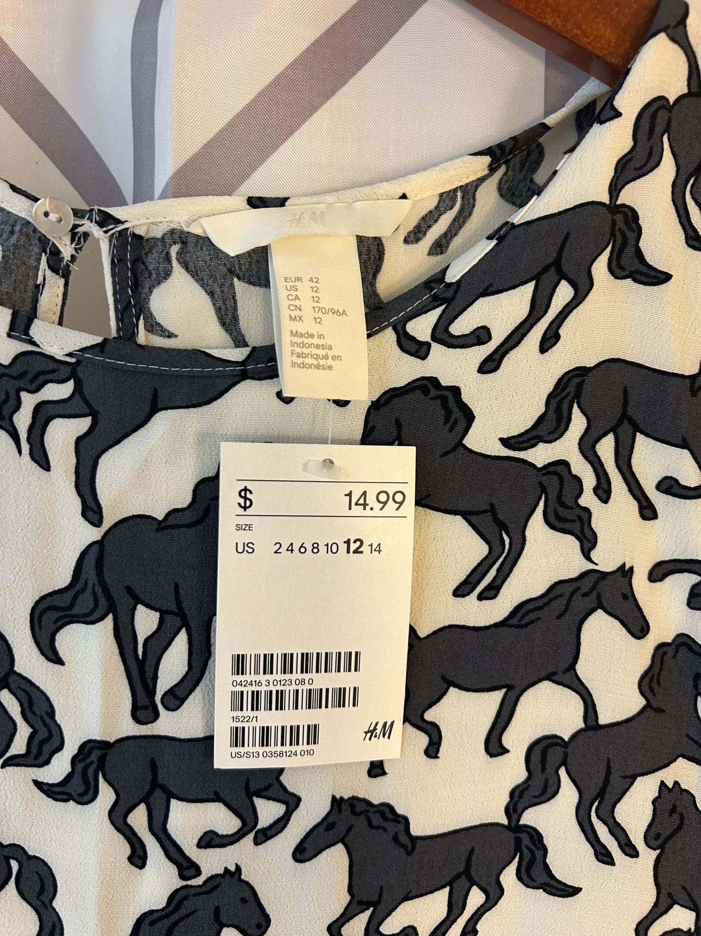 #18 NWT H&M horse print shirt women’s 12