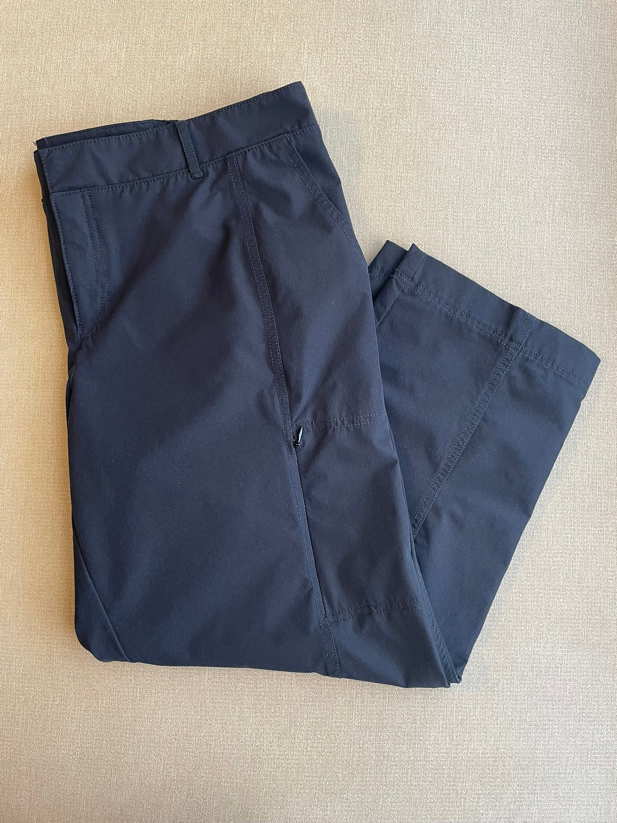 Seller #12 | Kirkland Black Ladies Nylon and Elastane Travel Pant | Ankle Length | EUC | Size 16